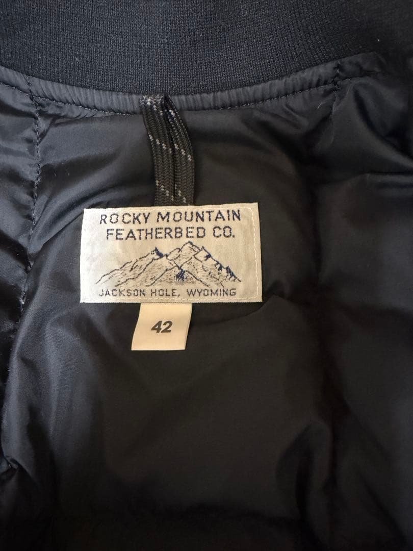 ロッキーマウンテンフェザーヘッド　ブラック キルティング ダウンジャケット　42