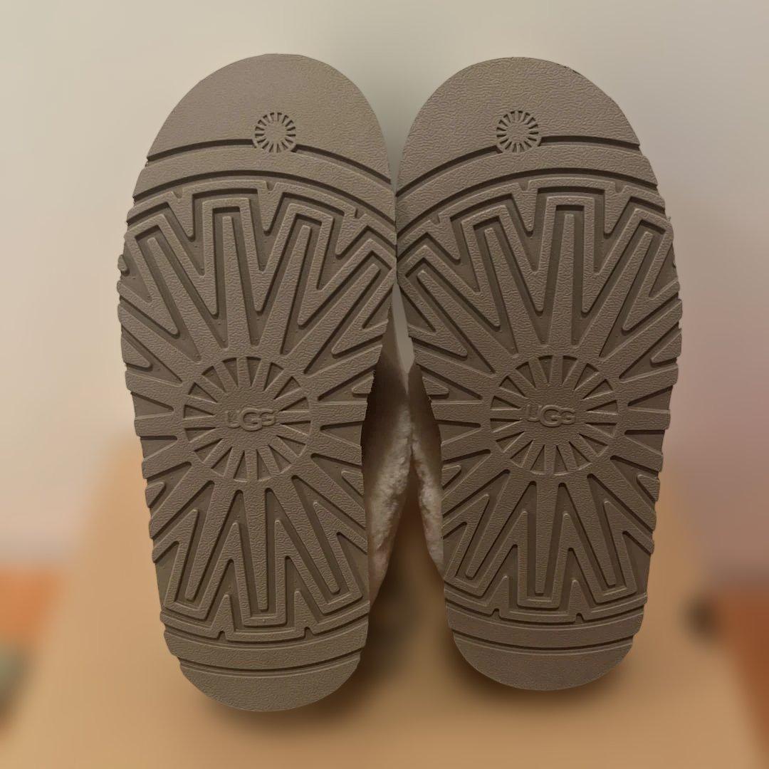 ugg アグ　Tazzelle タゼル　チェスナット　24センチ