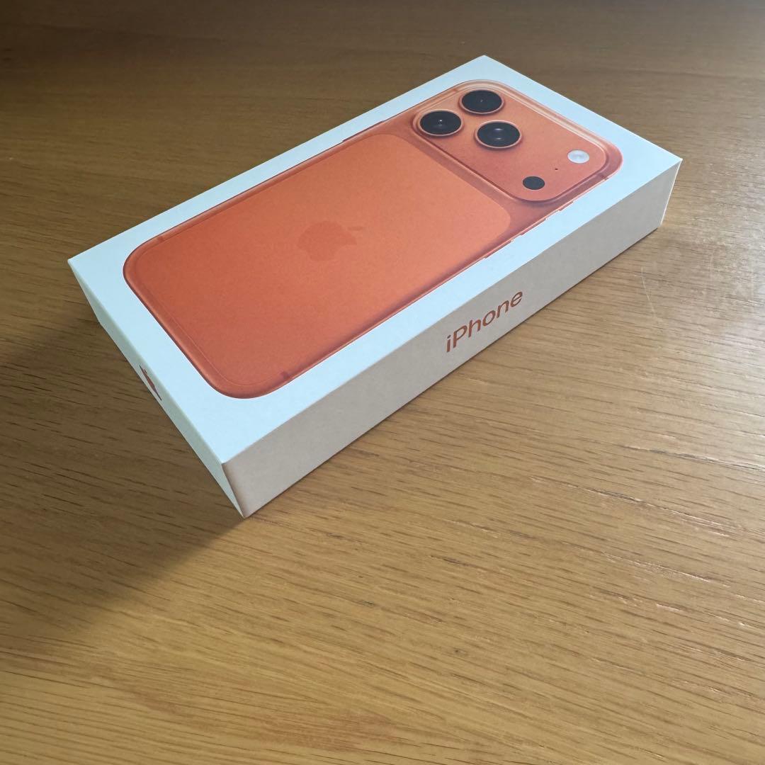 ら*ぐ様 【香港版】iPhone17 Pro256GB コズミックオレンジ 新品