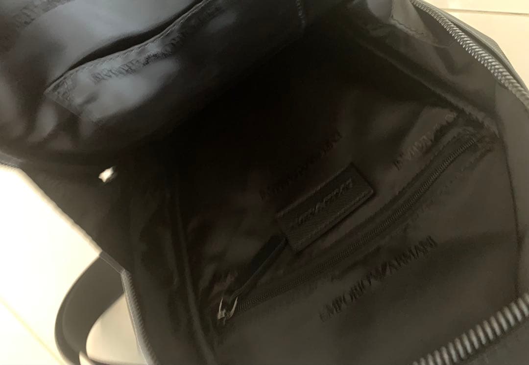 EMPORIO ARMANI ボディーバッグ　ブラック
