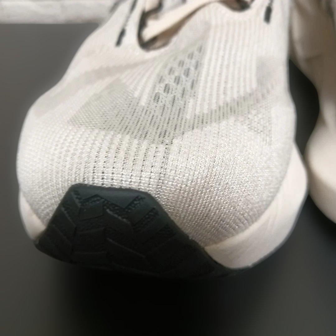 ASICS ランニングシューズ　ノヴァブラスト　29cm