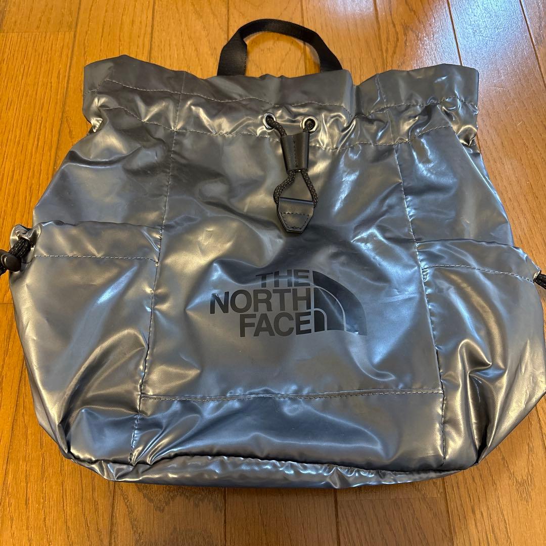 韓国限定　THE NORTH FACE リュック　シルバーグレー