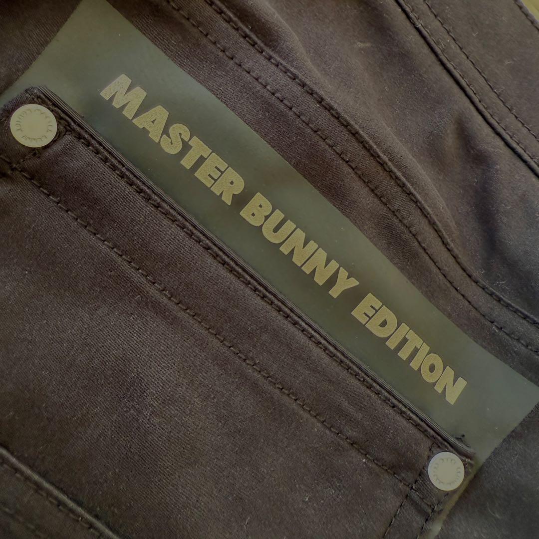 現行モデル　マスターバニー　パンツ　5 L ストレッチ　スリット　黒　色褪せ無し