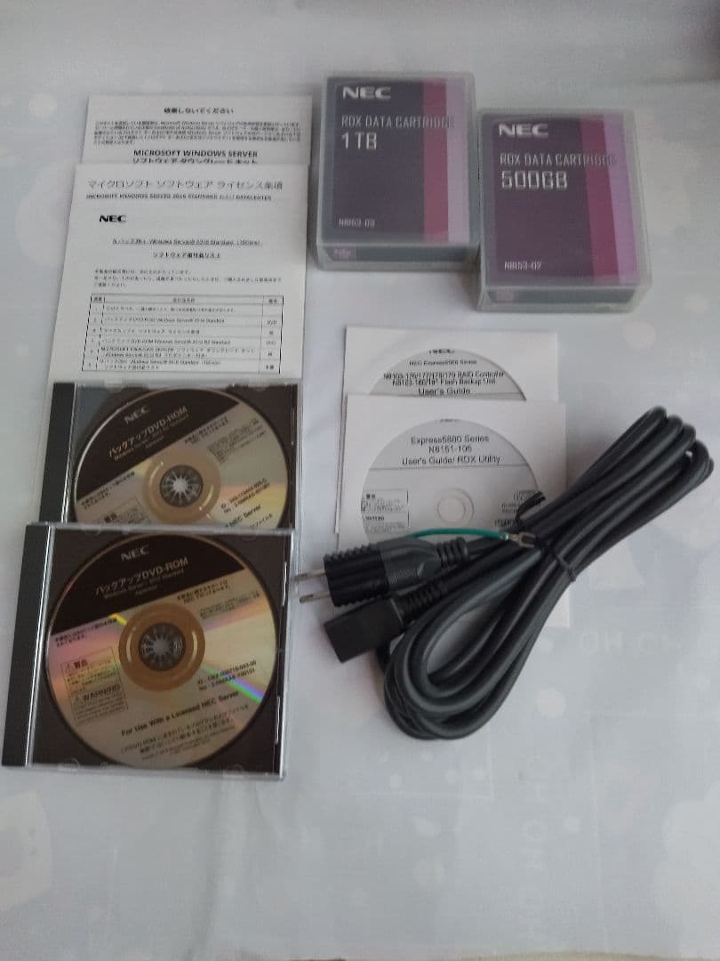 NEC Express5800/T110i-S サーバー(RDXドライブ内蔵)