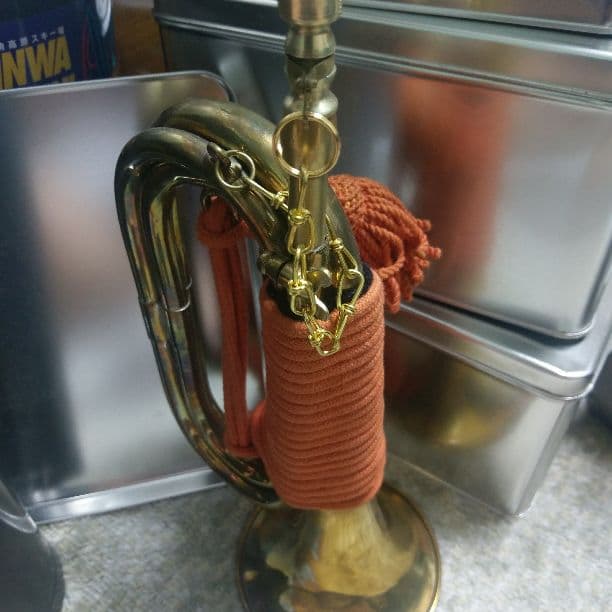 自衛隊納入品　下倉楽器製　信号らっぱ　信号喇叭　三つ巻き