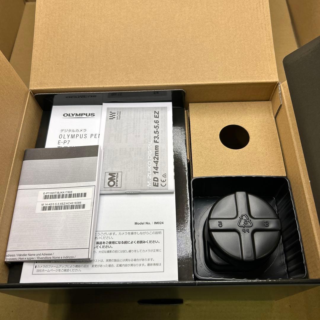 デジタルカメラ OLYMPUS PEN E-P7 14-42mm EZ