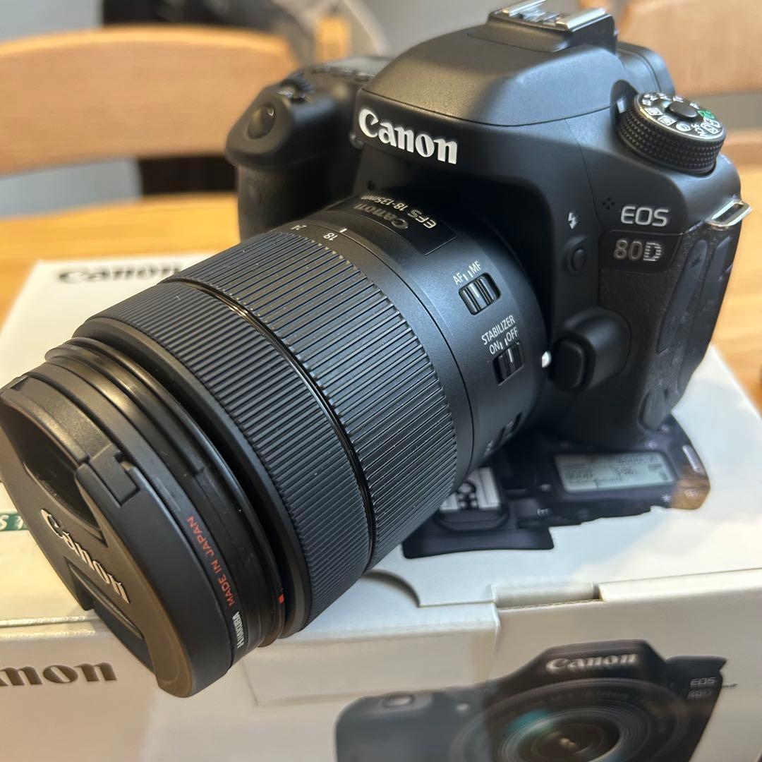 【な】【美品】Canon EOS 80D 18-135mm レンズキット