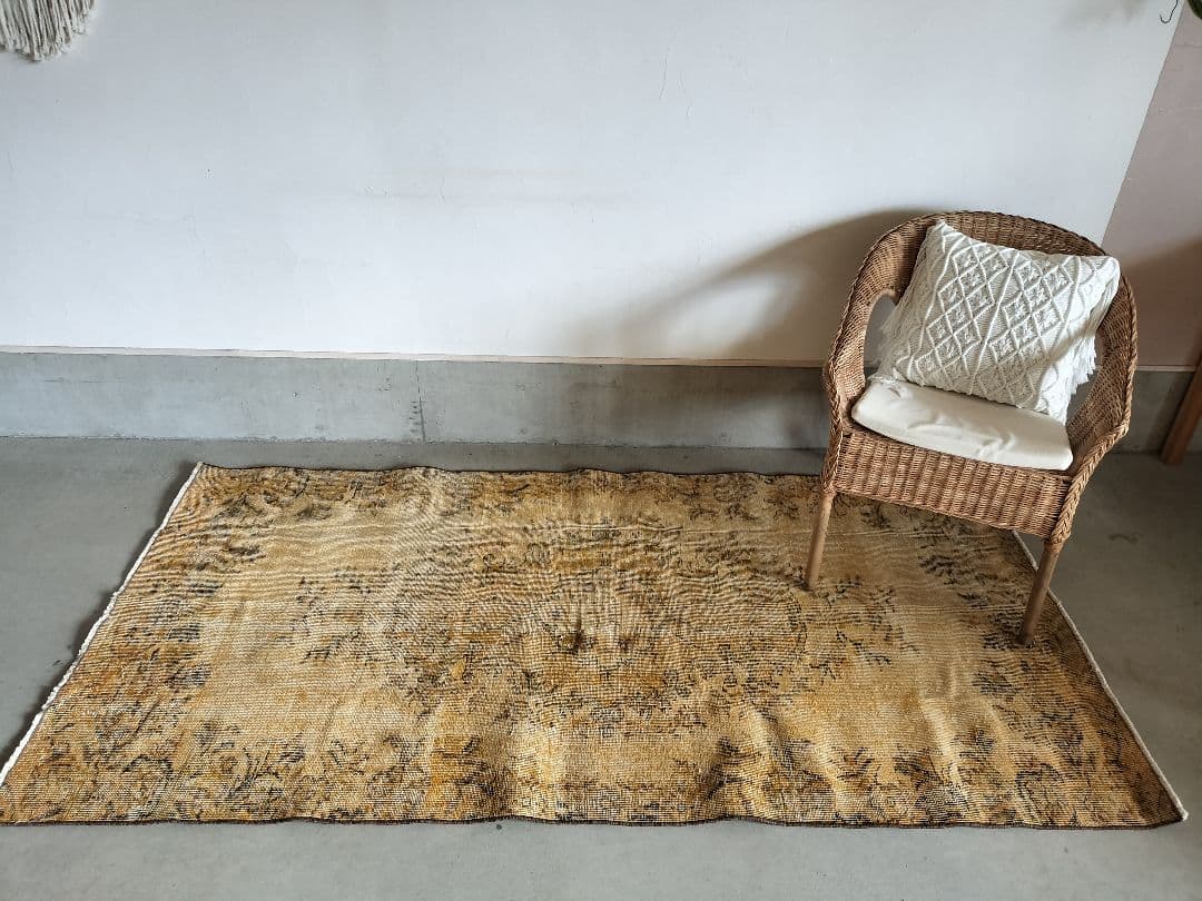 大きめ/シャビーイエローのオーバーダイヴィンテージラグ石田ゆり子さんNo.672