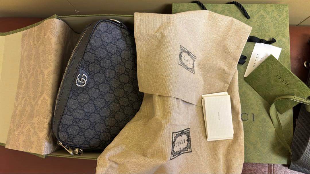 【大幅値下げ】GG メッセンジャー&クロスボディバッグ