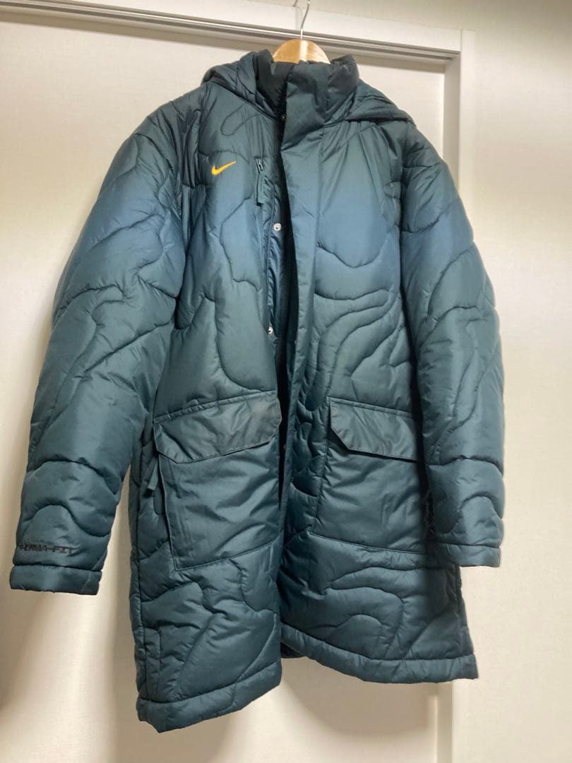 NIKEベンチコート