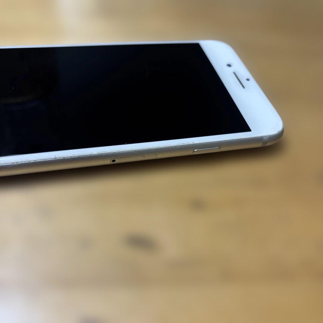 Apple iPhone 8 64GB docomo SIMロック解除済 本体