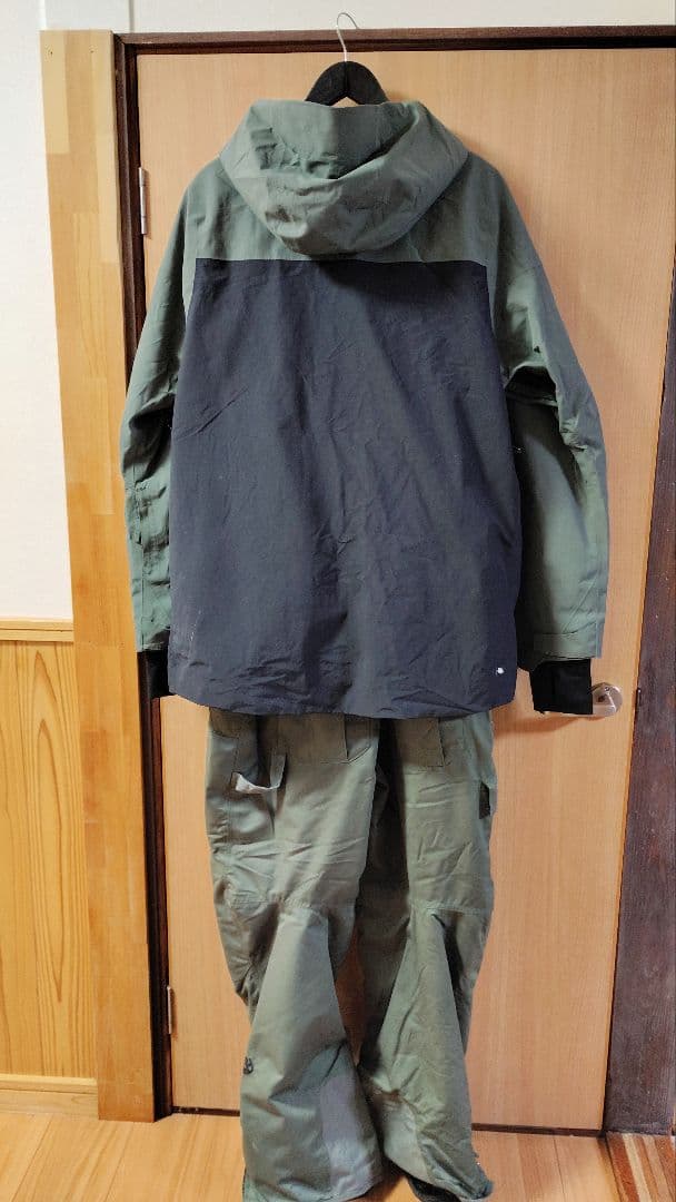 686 スノーボードウェア 上下セット 22-23 Lサイズ ゴアテックス