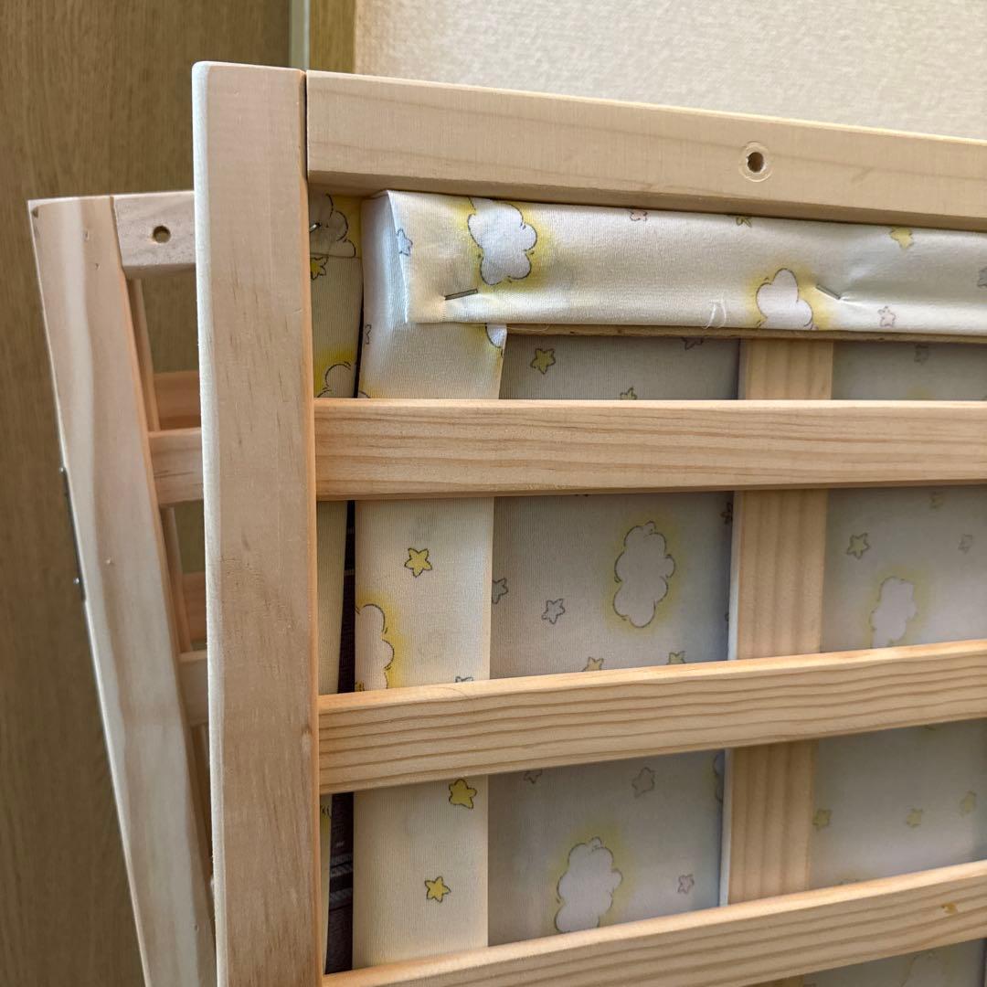 木製スリープベッド 黄色 布団付き