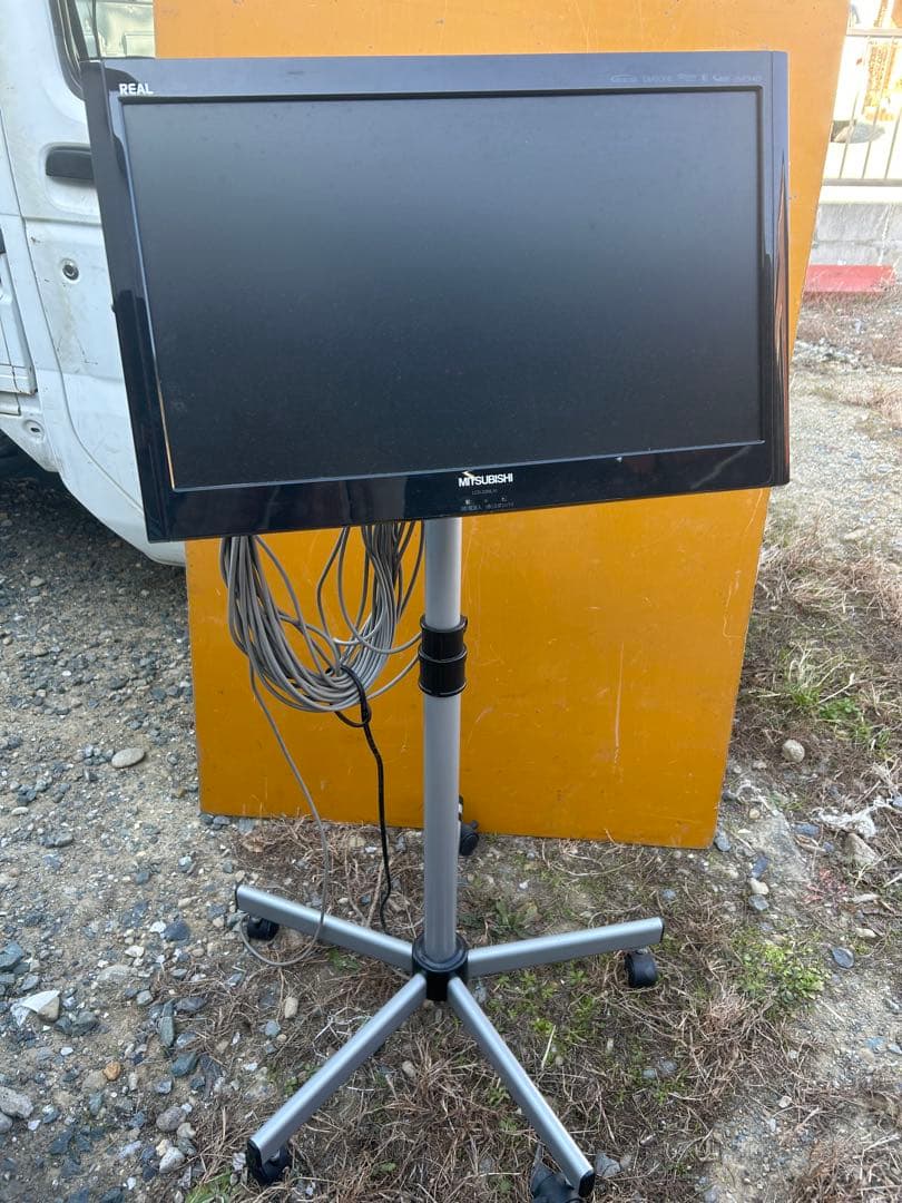 MITSUBISHI REAL モニター 本体 キャスター付き値下げ‼️
