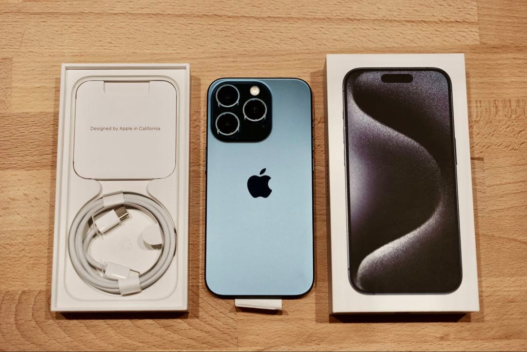 美品　iPhone15 Pro ブルーチタニウム 256GB SIMフリー