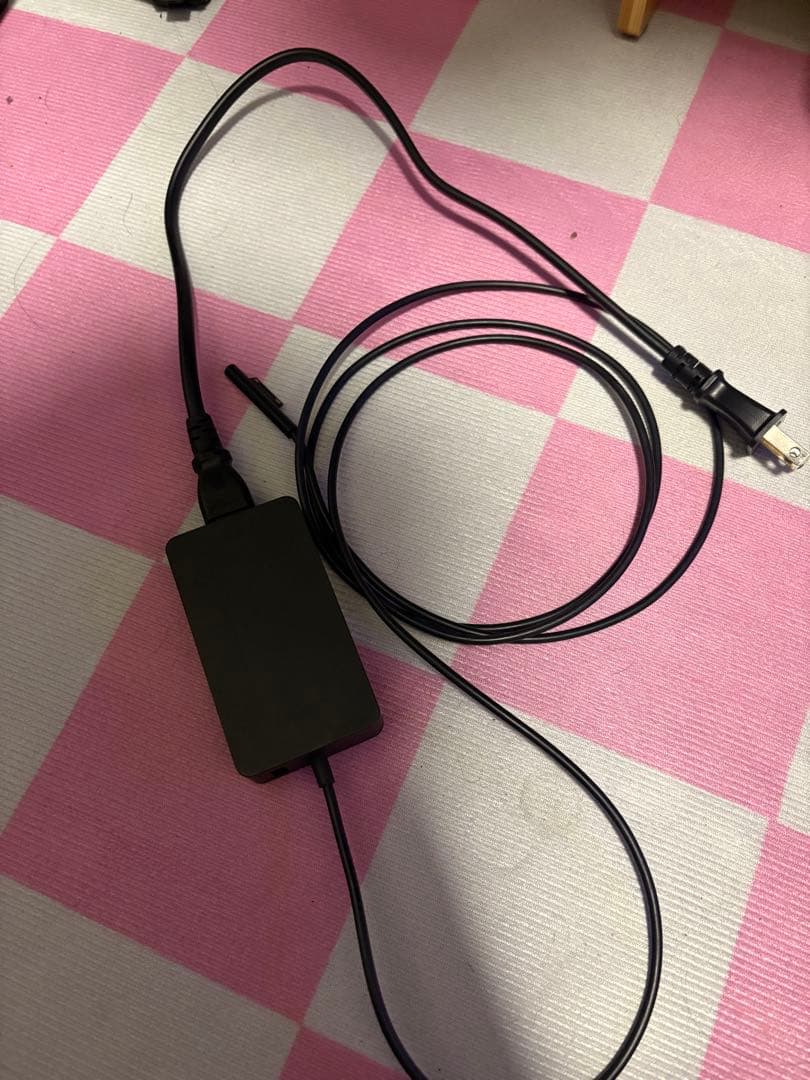 ジャンク Microsoft Surface Pro6 本体 充電器付き