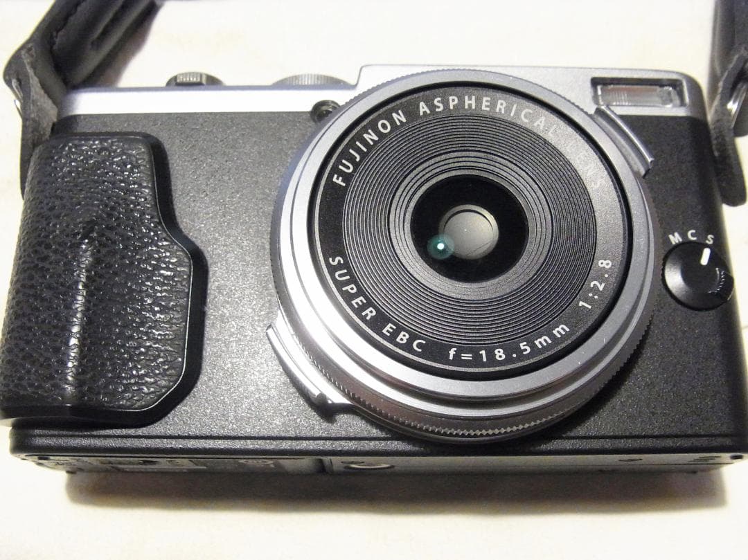 FUJIFILM X70　美品