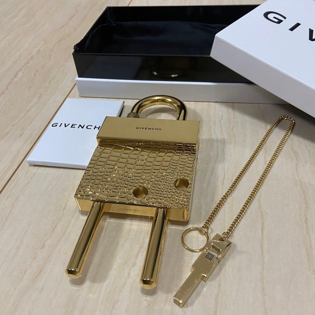 新品■定価12万GIVENCHY クロコダイルエフェクトメタルマキシパドロック