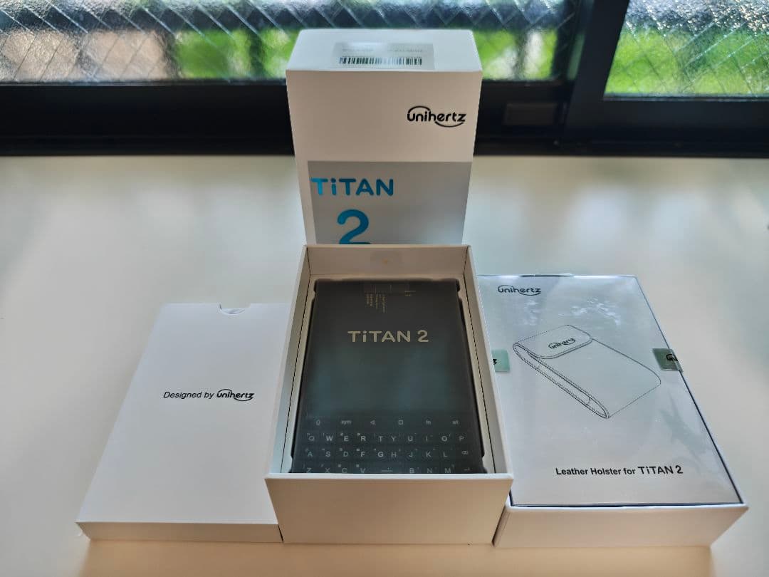 【美品】unihertz Titan 2 本体 +レザーケース