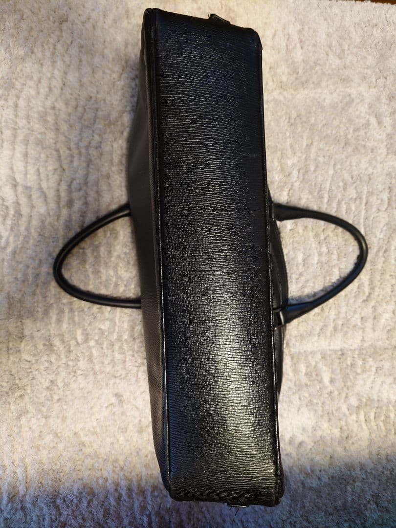 フェラガモ トートバッグ 2way ロゴ レザー 黒 大容量