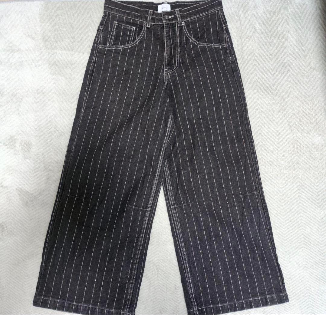 BlessU ブラックストライプ ワイドパンツ