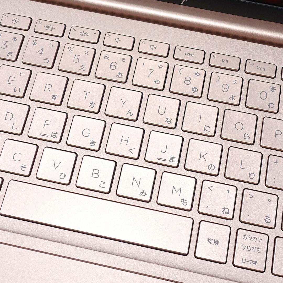 極美品の２０２３年製✨✨６コア１２スレッドのＲｙｚｅｎ５に超高速大容量ＳＳＤ搭載