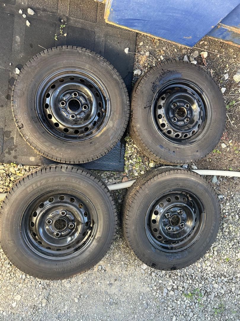 スタッドレスタイヤホイールセット145/80/12