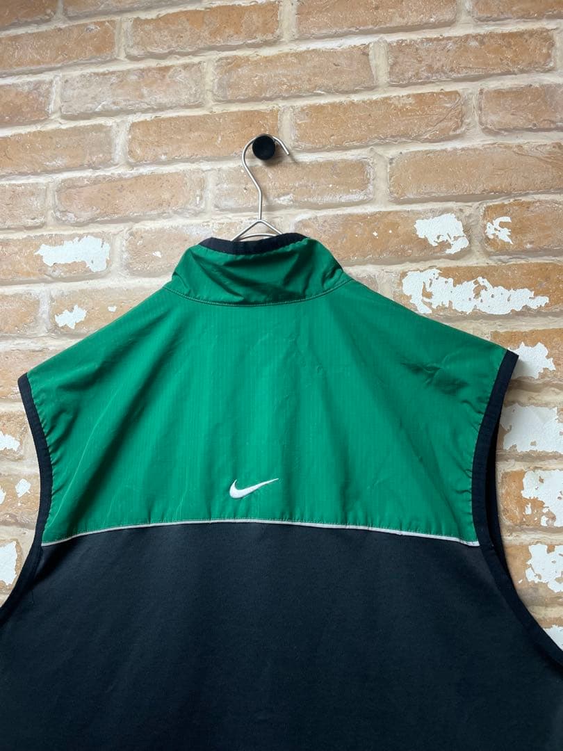 90s NIKE ナイキ　ナイロンベスト　ベスト　刺繍　スウォッシュ　緑　y2k