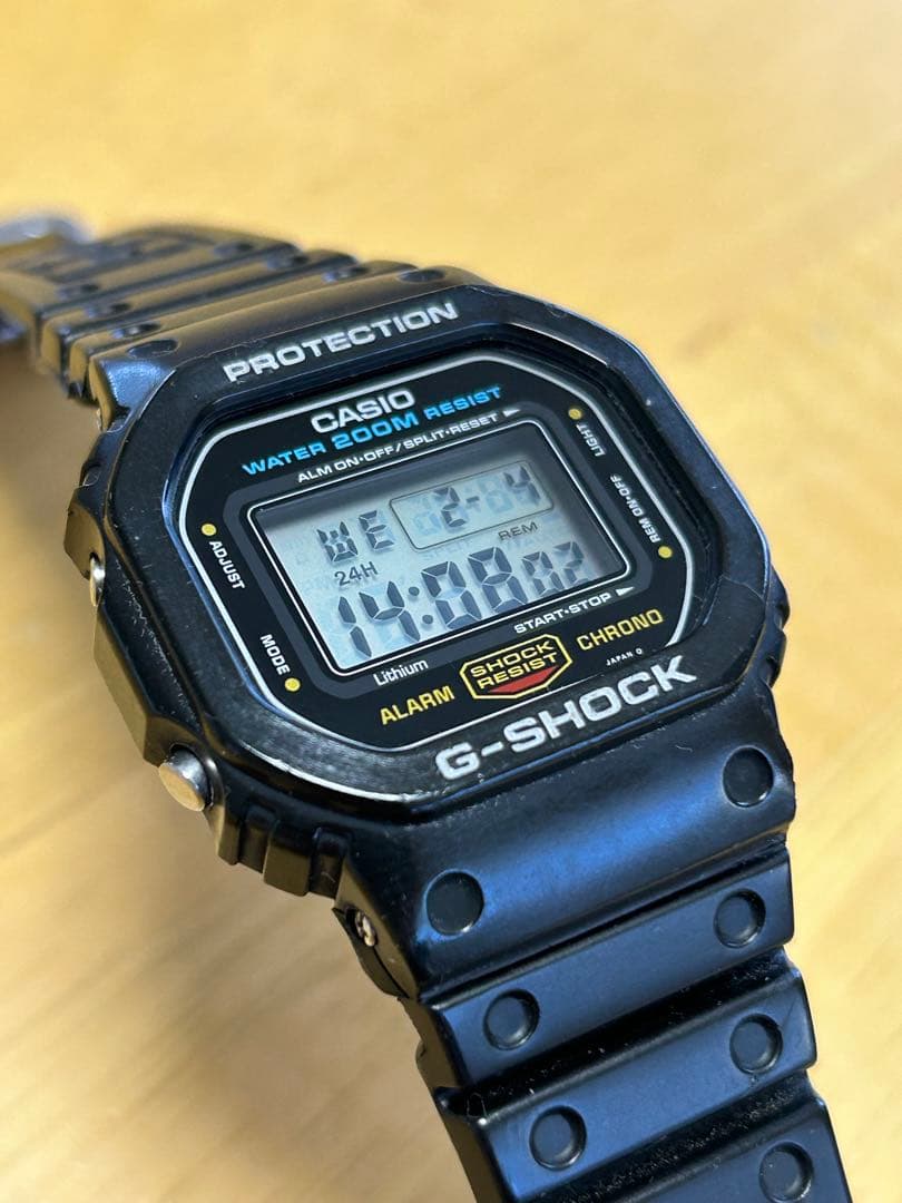 G-SHOCK DW-5600C スピード 200M スクリューバック　豆球緑