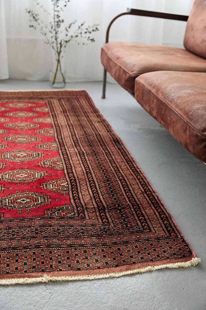 ヴィンテージラグ　トライバルラグ　ラホール産(189×125cm) 赤　茶　黒