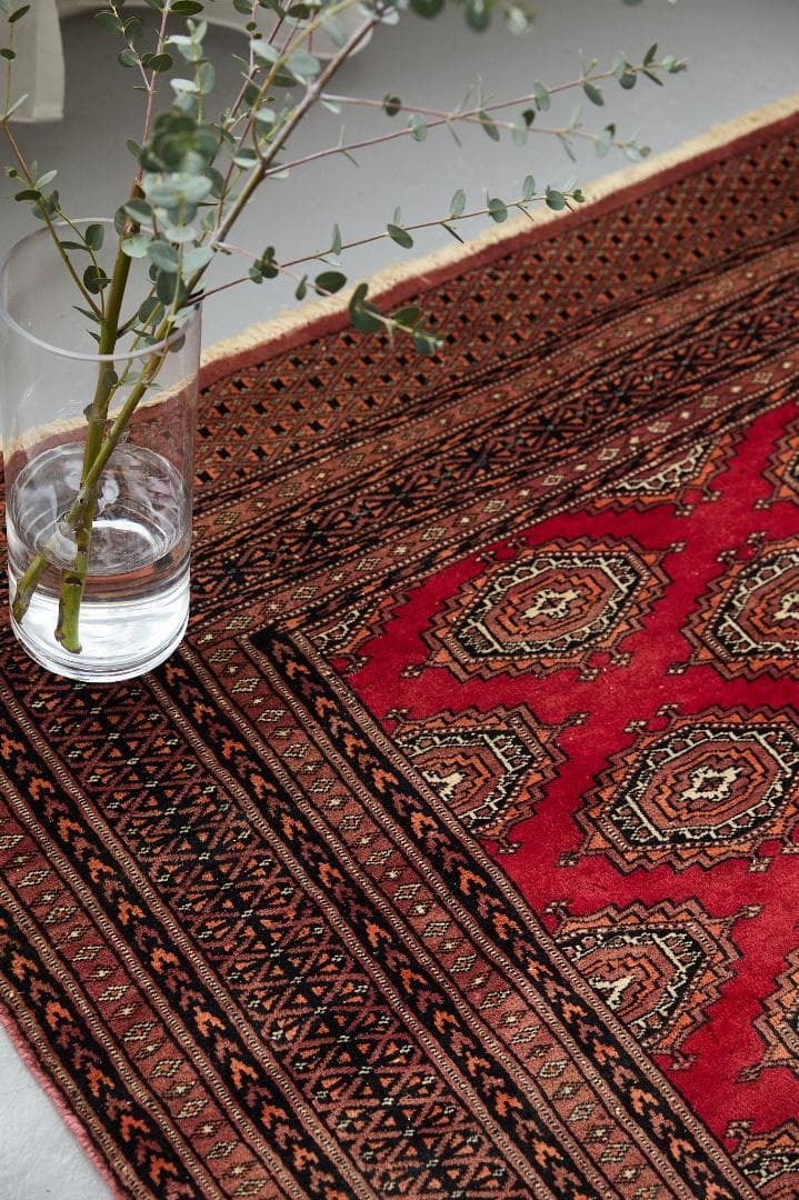 ヴィンテージラグ　トライバルラグ　ラホール産(189×125cm) 赤　茶　黒