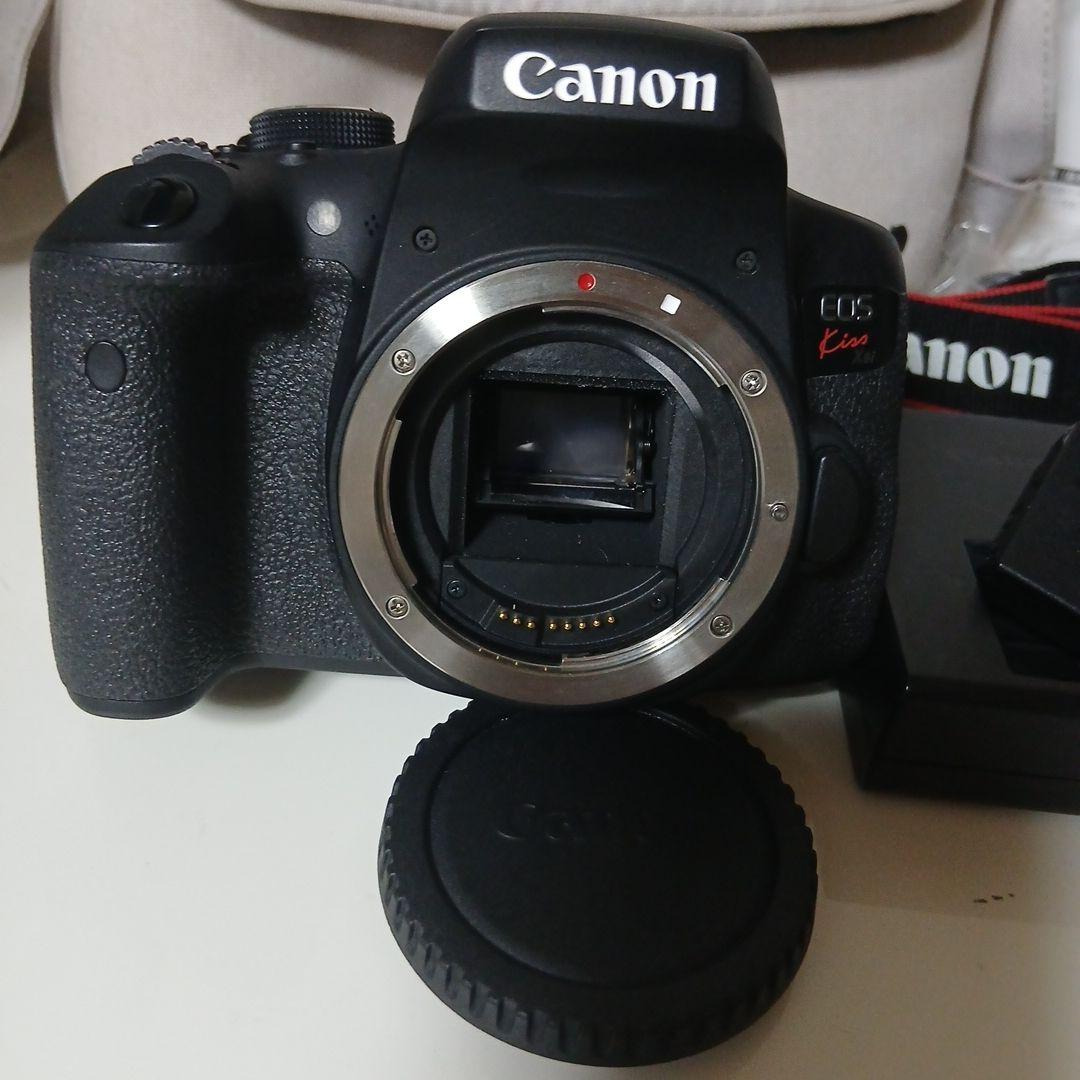 Canon EOS Kiss X8i デジタル一眼レフ