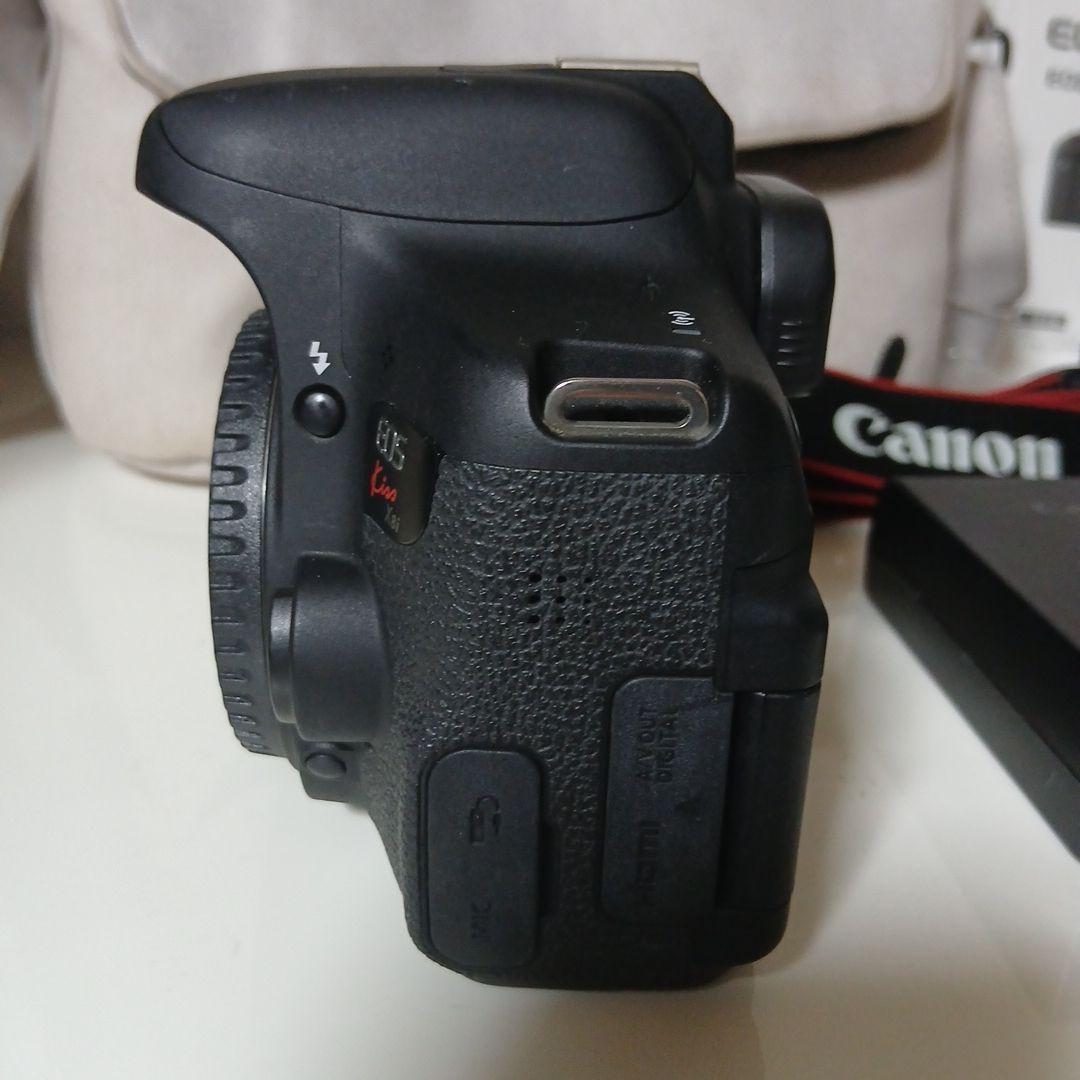 Canon EOS Kiss X8i デジタル一眼レフ