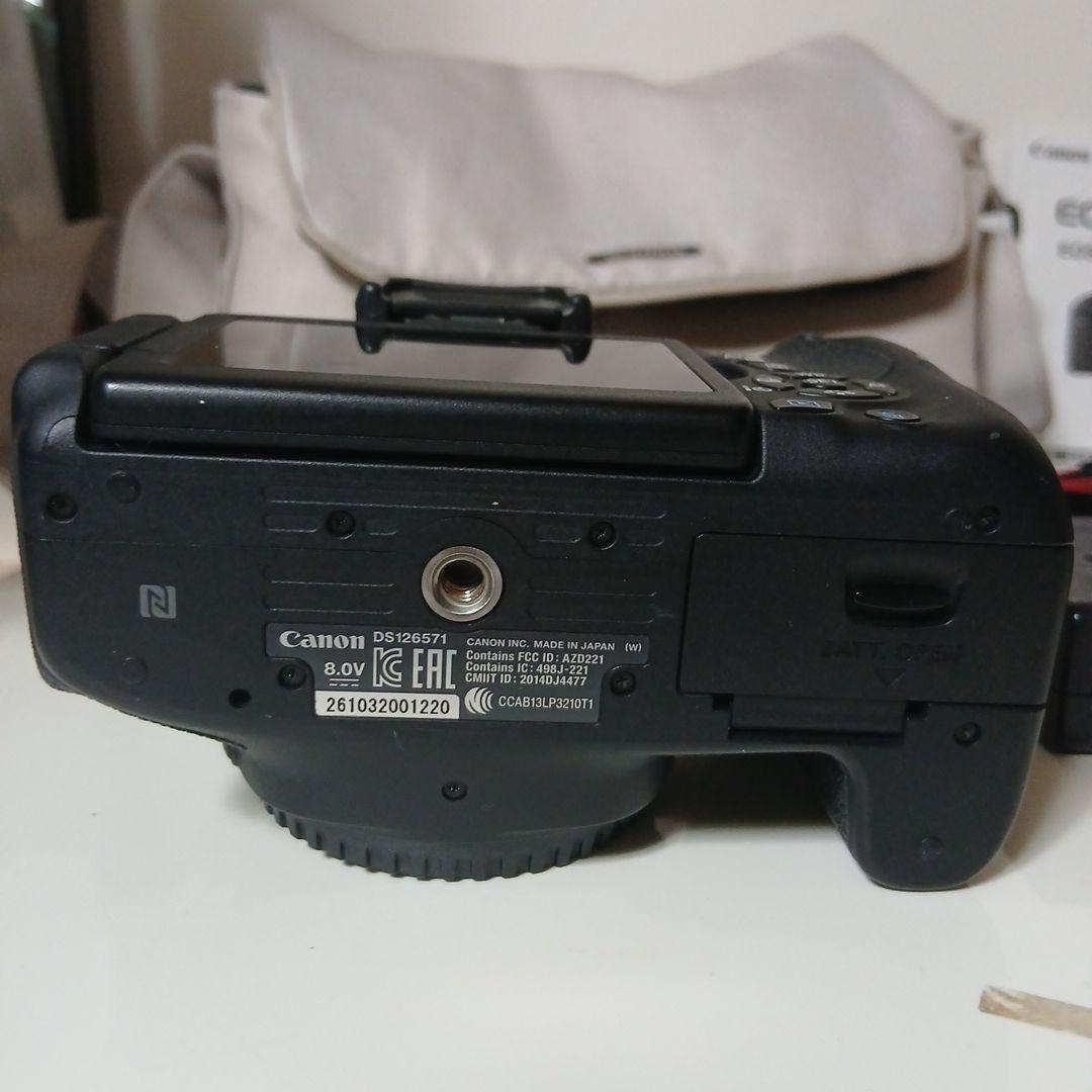 Canon EOS Kiss X8i デジタル一眼レフ