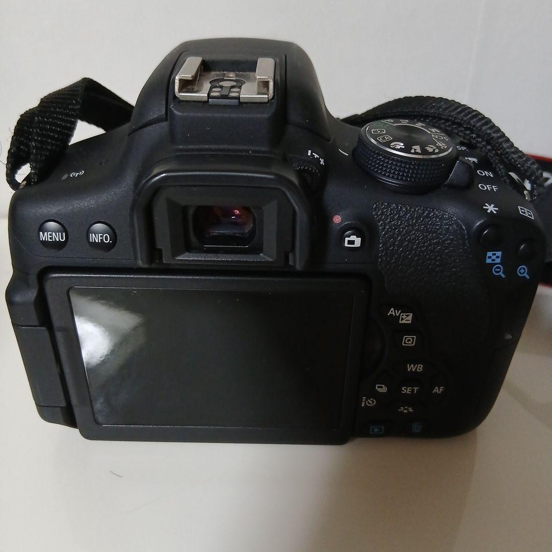 Canon EOS Kiss X8i デジタル一眼レフ