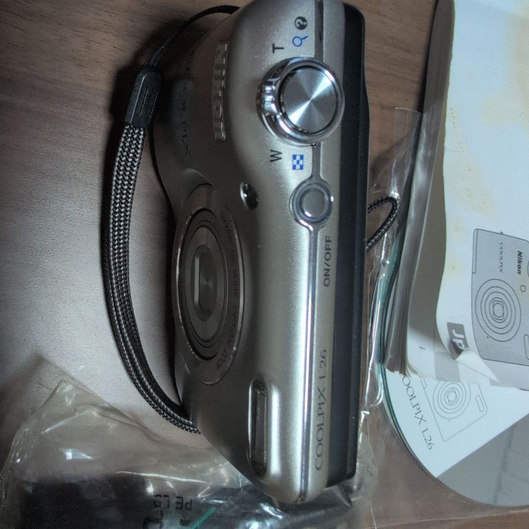 Nikon COOLPIX L26 シルバー コンパクトデジタルカメラ