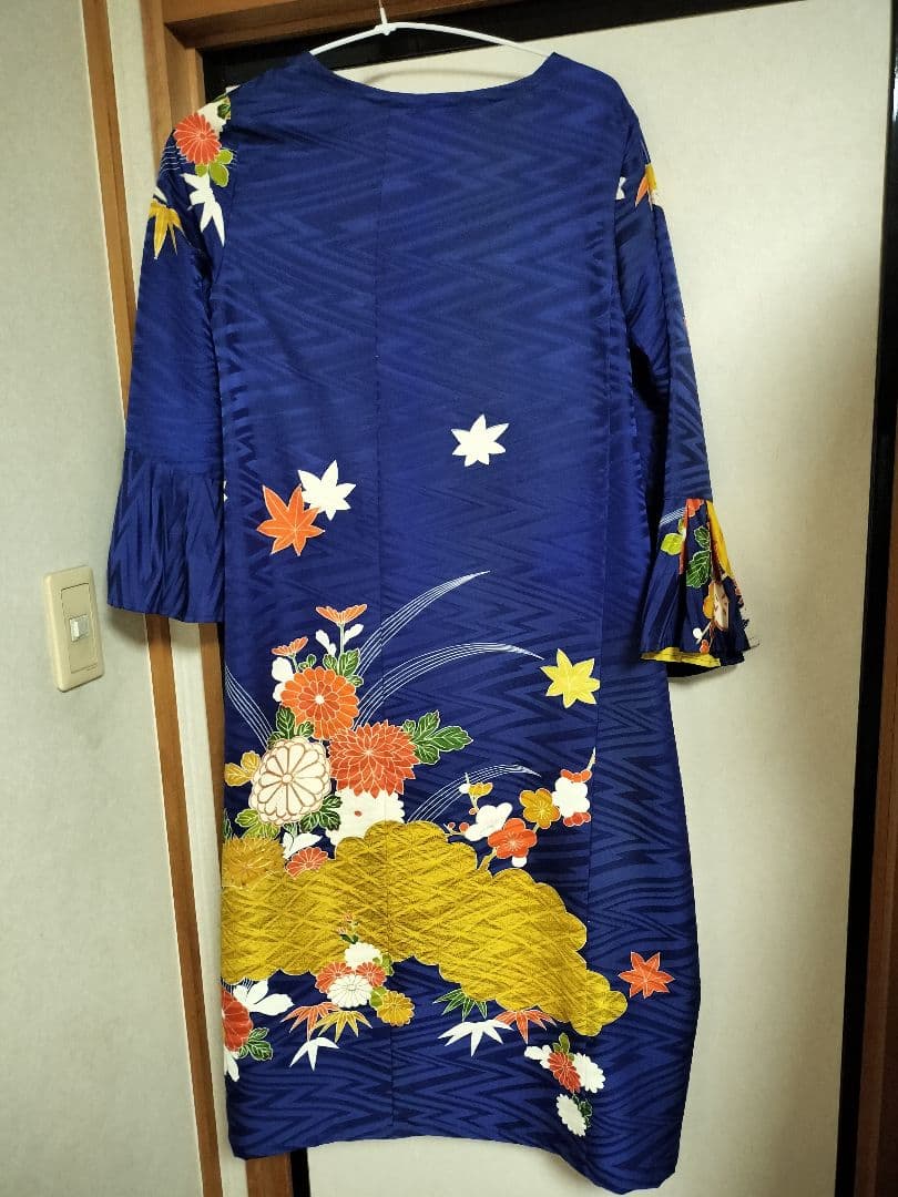 【ひより】正絹　古典柄　振袖リメイクフレアドレス　紺