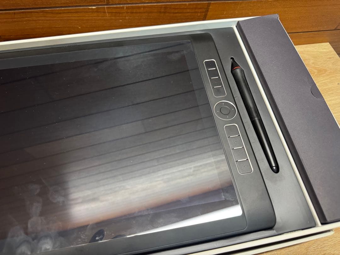 液タブ・ペンタブ Wacom Mobile Studio Pro 16