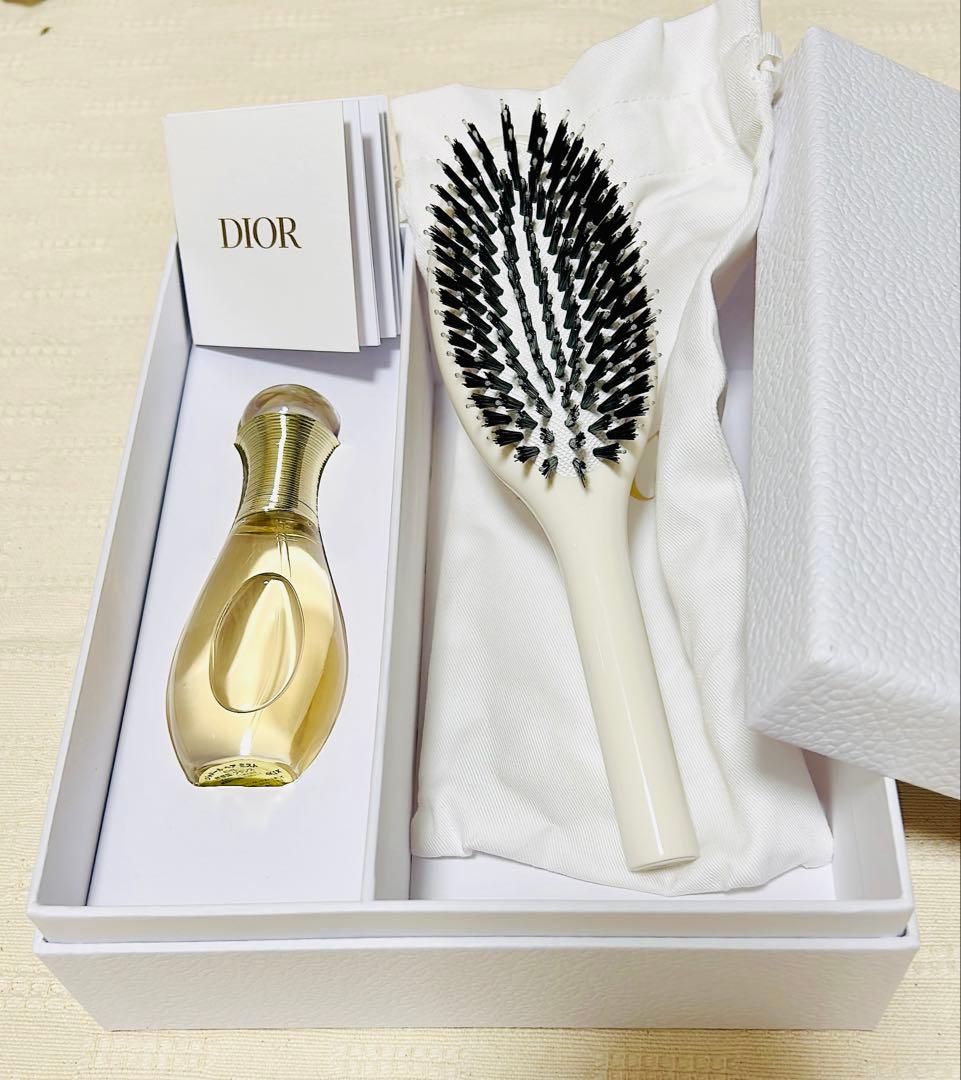 ヘアブラシ、ヘアミスト&扇子と香水セット、ショッパー付き