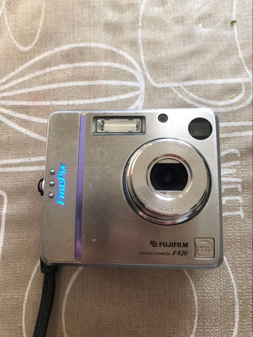 Fujifilm FinePixF420 デジタルカメラXDCard付きジャンク