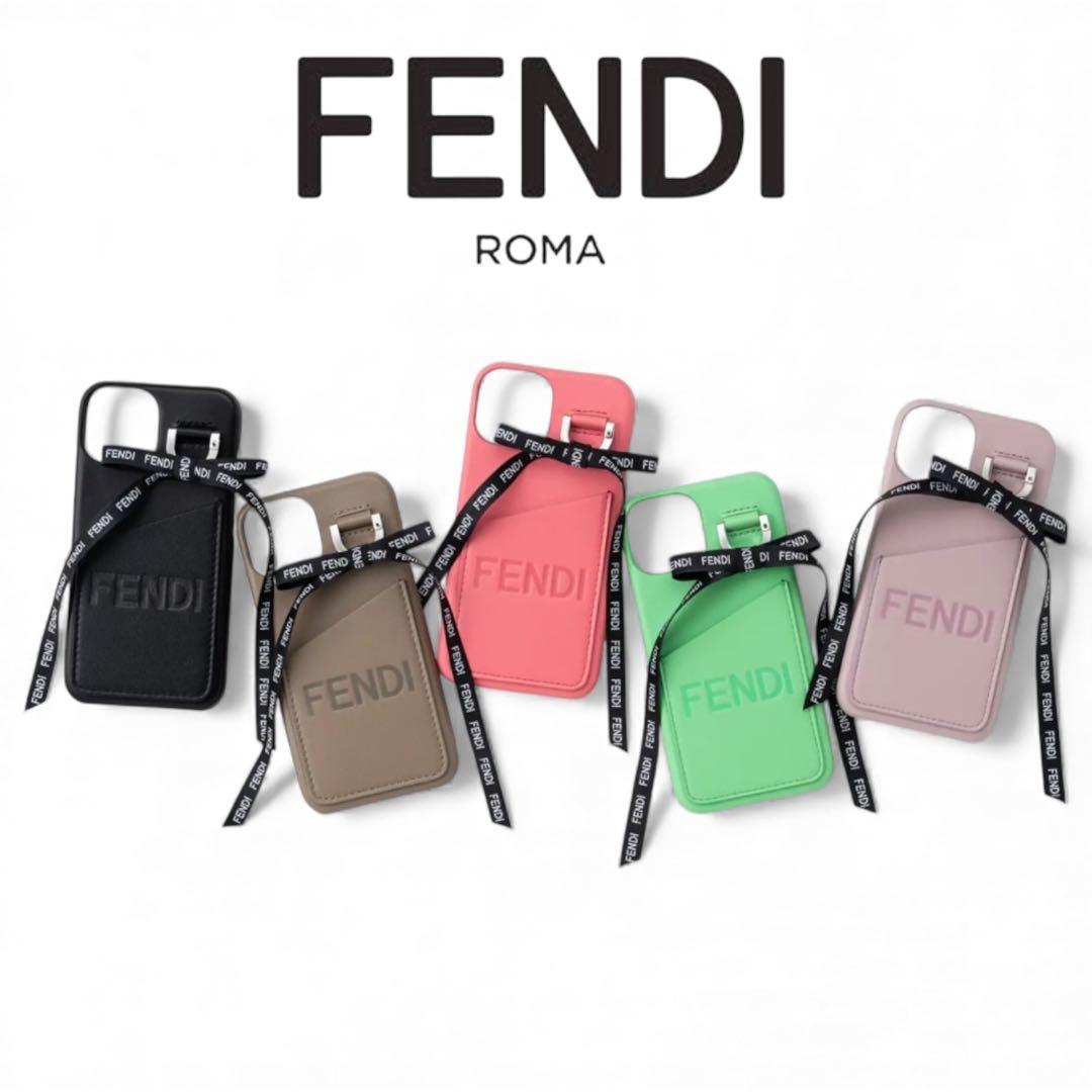 極美品［正規品］FENDI フェンディ　iPhone 15 レザーケース ピンク