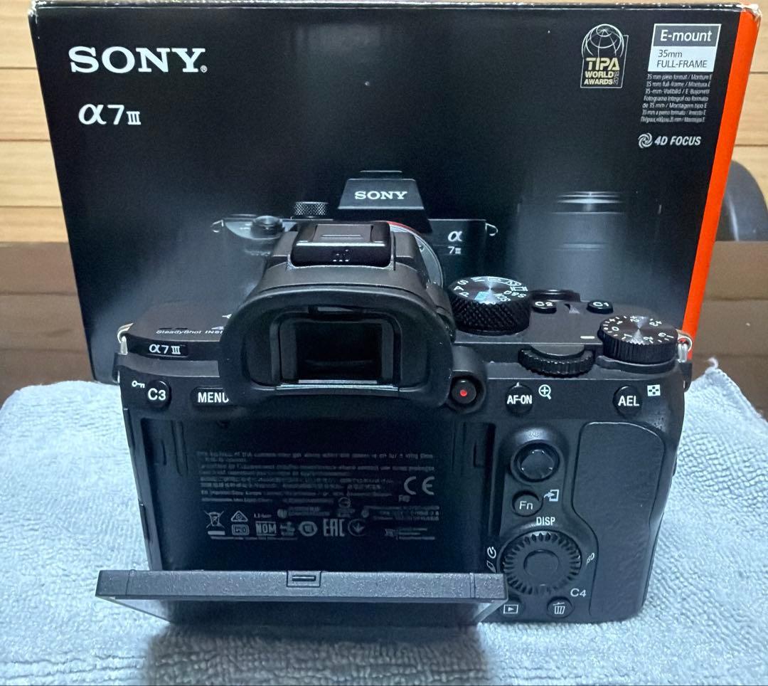 《⭐︎明日までお値下げ中⭐︎》SONY α7 III ミラーレスカメラ 本体　ボディ