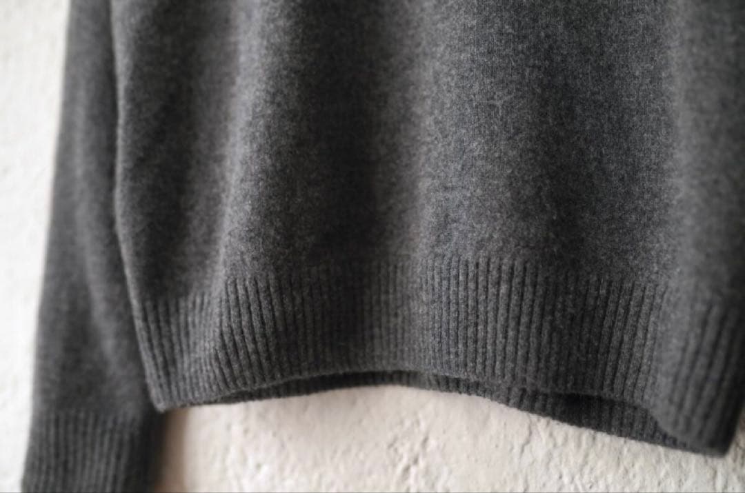 Q Retailor カシミヤクルーネックニットセーター グレー イタリア製