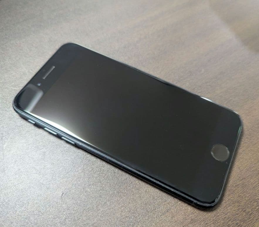 Apple iPhoneSE2 ブラック 本体