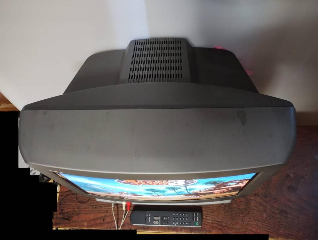 運送保険付き　SONY S端子　20型 ブラウン管テレビ KV-20SW2