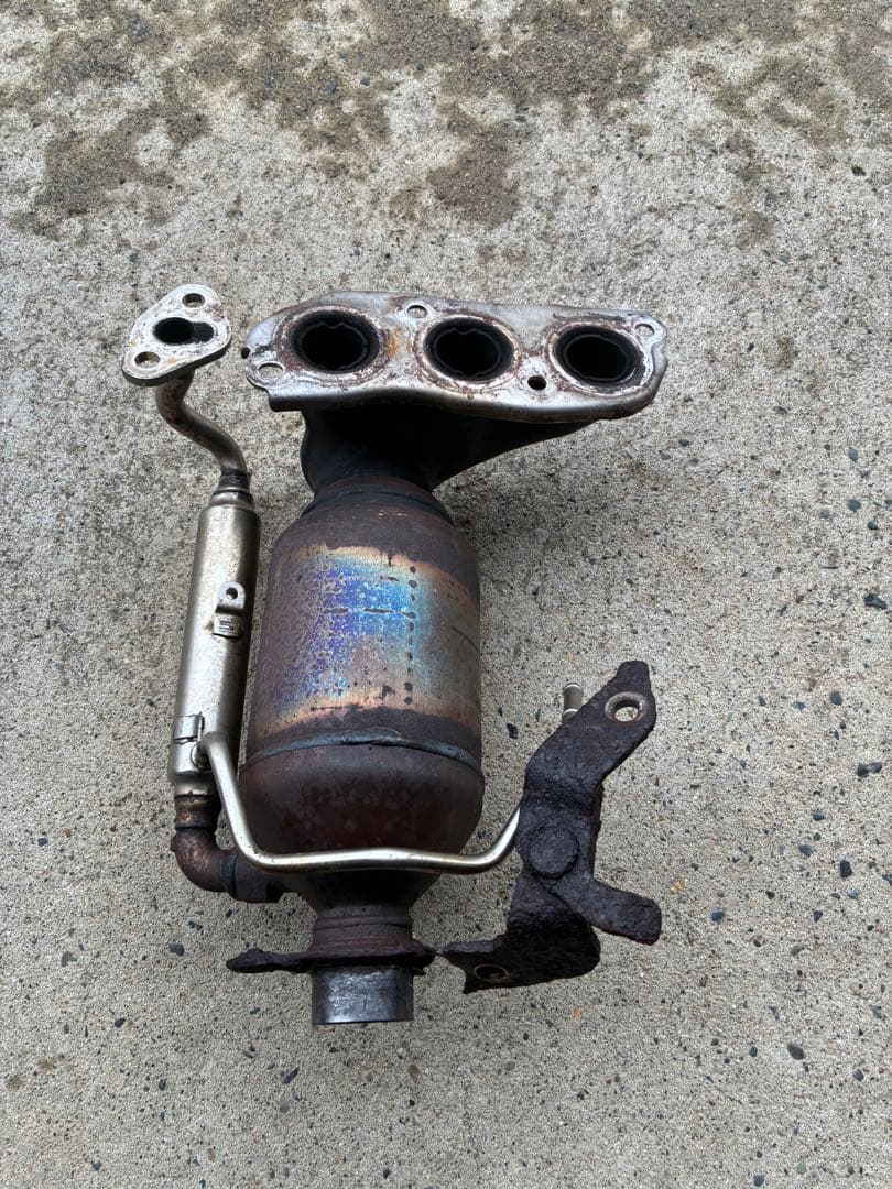 LA600S 触媒　素材等に