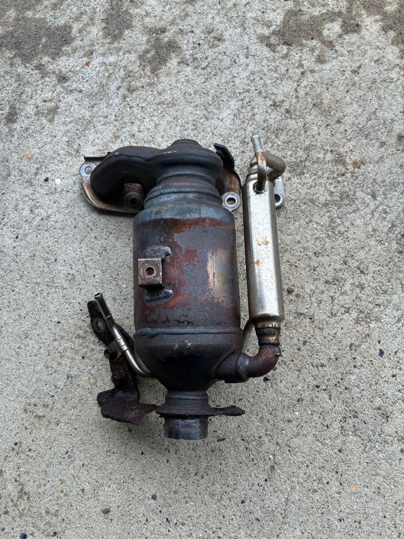 LA600S 触媒　素材等に