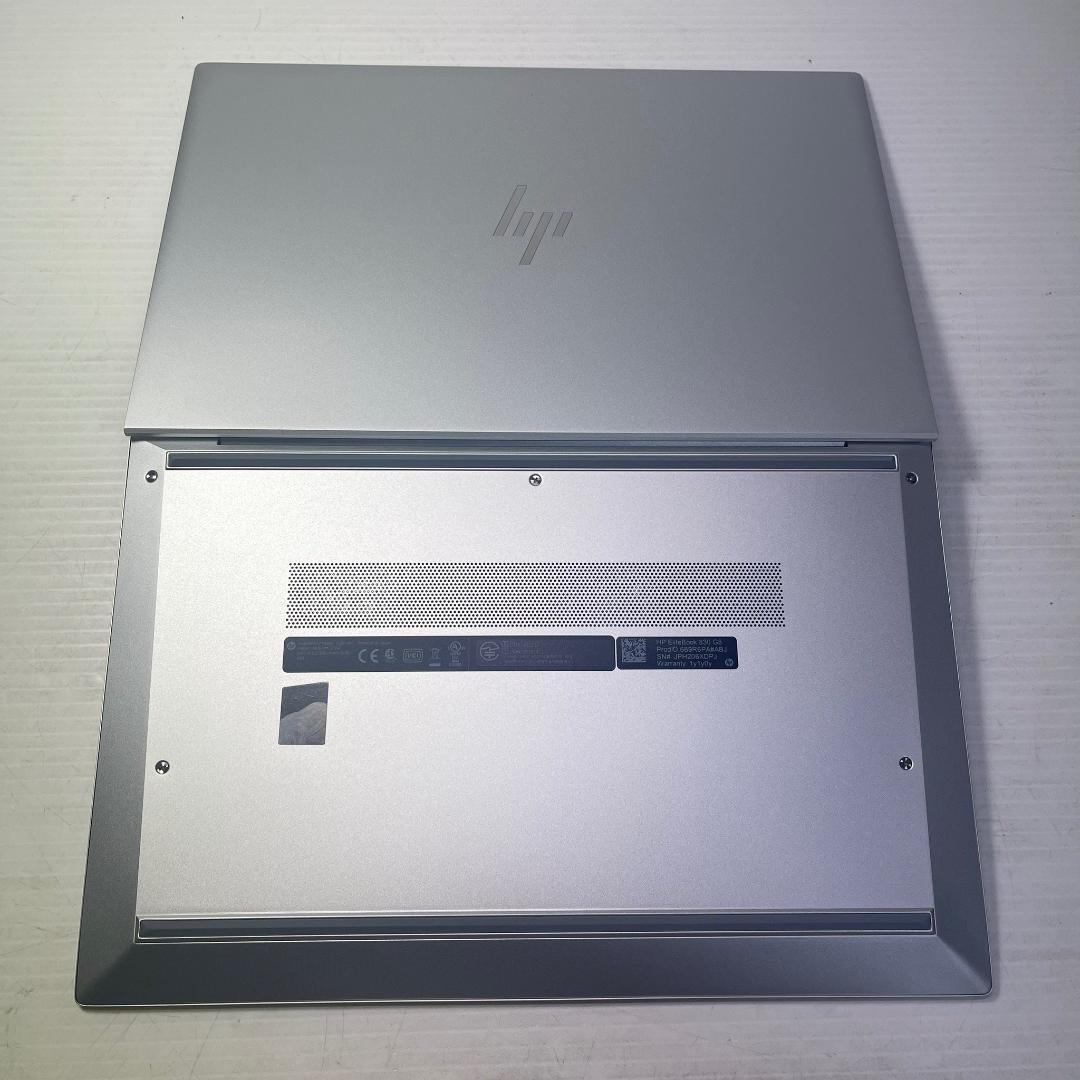 HP EliteBook 830G8 / i5 / 256GB / 13.3型