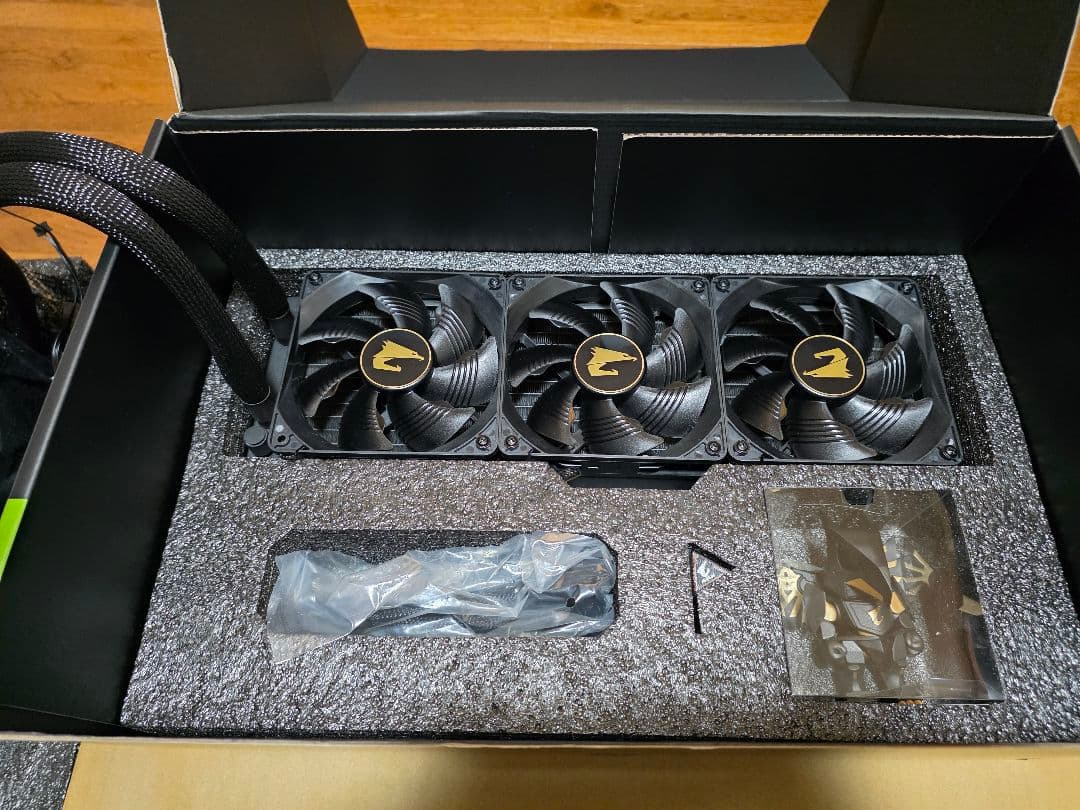 グラフィックボード・グラボ・ビデオカード RTX4090 AORUS XTREME WATERFORCE 24G