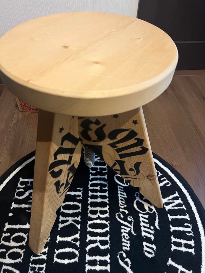 M&M ファーニチャー丸椅子